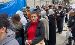 Vatandaşlar yüzlerce metre kuyruk oluşturdu