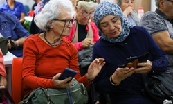 Büyükşehir'den telefon eğitimi