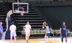 Anadolu Efes Antalya'da galibiyet peşinde