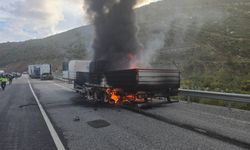 Karayolunda TIR alev aldı