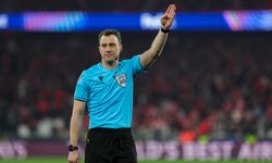 Milli maça Alman hakem