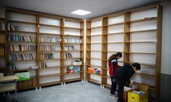 Konyaaltı'dan kitap bağışı