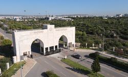 AÜ'den büyük başarı