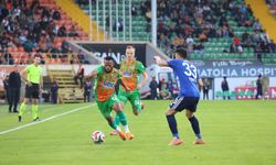 Alanya'da ilk yarıda tek gol