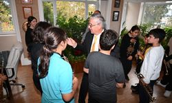 Başkan Topaloğlu'na Öğretmenler Günü sürprizi