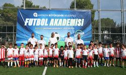 Futbol Akademisi'nde eğitime devam