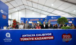 Başkan Vekili Özdemir fuarda