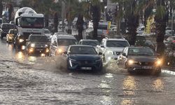 Sokaklar bir saatte göle döndü