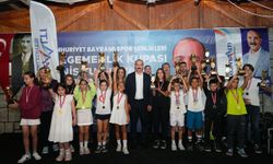 Genç raketler madalyalarını aldı