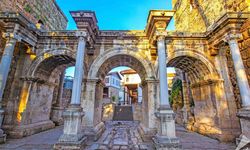 Kaleiçi’nde zaman dedektifleri keşfe çıkıyor