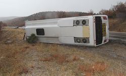 Konya’da öğrenci servisi devrildi: 31 yaralı