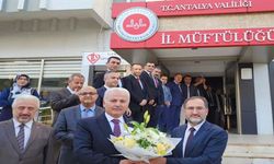 Antalya’nın yeni müftüsü göreve başladı