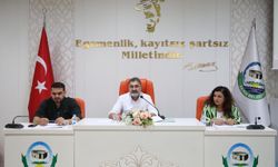 Serik Belediyesi'nden ayrılık kararı