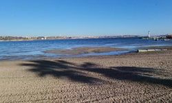 Deniz 20 metre çekildi