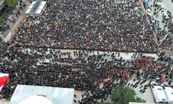 Manisa, ilk kadın başkanına ağladı