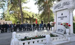 Burhanettin Onat mezarı başında anılacak