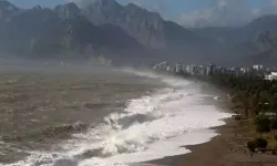 Antalya için şiddetli fırtına alarmı! Valilik uyardı