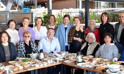 Sanatçılar kahvaltıda buluştu