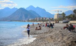 Antalya'da deniz keyfi devam ediyor