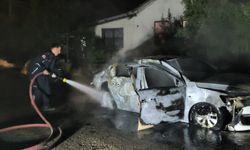 Kepez'de araç küle döndü