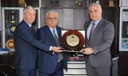 Vergi rekortmenlerine plaket