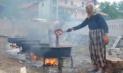 Antalya'da andız pekmezi tavaları kaynıyor