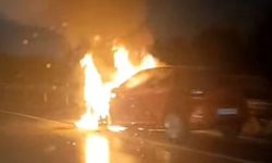 Seyir halinde alev aldı