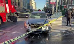 Otomobil yayalara çarptı: 2 ölü, 6 yaralı