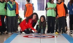 Antalya'da floor curling heyecanı