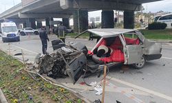 Ambulansa yol verme kazasında ortalık savaş alanına döndü