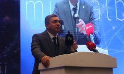 Vali Şahin: Ya büyüyeceğiz ya da kaybolacağız