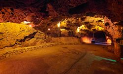 Karataş Mağarası'nda tekno parti