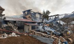 Gündoğmuş'ta ev küle döndü