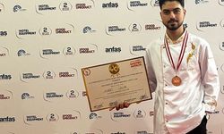 Manisalı şefe çifte madalya