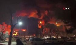 Cami ve belediye binası ateşe verildi