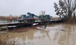 Serik'te dere yatakları temizleniyor