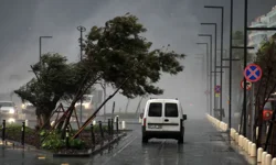 Antalya'da kuvvetli fırtına uyarısı!