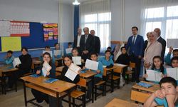 Korkuteli'de karne heyecanı