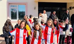 Korkuteli'de öğrencilere Antalyaspor forması