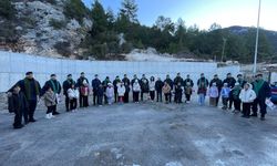 Öğrencilerden jandarmaya atkı