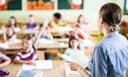 Öğretmenlerden taban maaş talebi