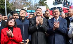 Burdur’da demokrasi çıkartması