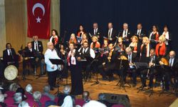 Antalya'da 'Sevgi Çiçekleri' konseri