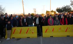 Manavgat'ta mahalle sakinlerinden yol isyanı