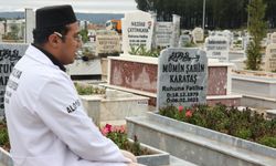 Antalyalı vatandaşlar mezarı başında anıldı