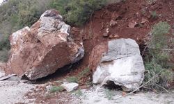 Gündoğmuş'ta toprak kayması