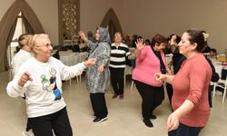 Kepez'de Kadınlar Matinesi'ne yoğun ilgi