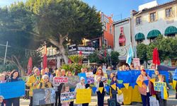 Antalya'da Ukraynalı vatandaşlardan eylem