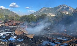 Antalya'da korkutan yangın!