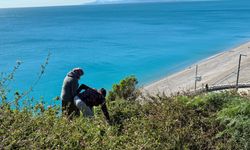 Sesini duyurabilmek için falezlere çıktı